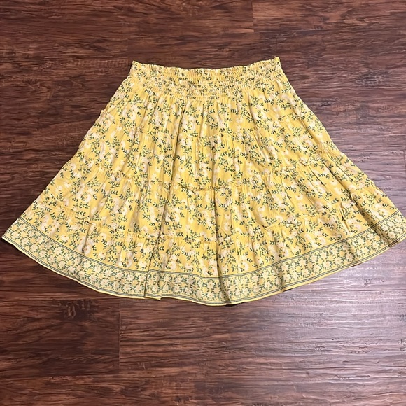 Max Studio Dresses & Skirts - NWT Max Studio Yellow Floral Print Ruffled Skirt Size Large